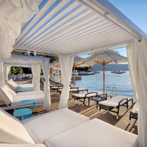 Dovolenka v 4* hoteli s bazénom a kráľovskou plážou v chorvátskom Saint Tropez - Opatija od 525 eur